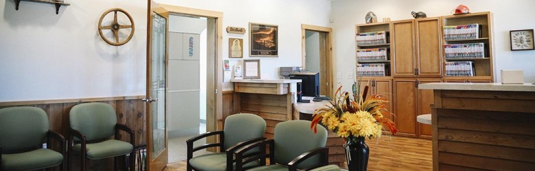 Front Reception and Waiting Room - Team Dental of Joplin